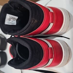 Jordan Retro 1 Black/White/Red